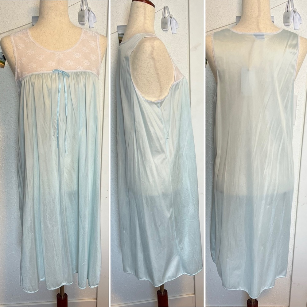 VNTG Lorraine Made in‎ the USA Baby Blue Nightgown